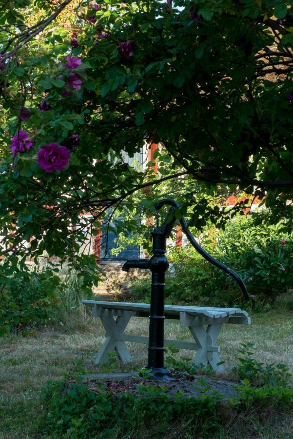 Harrys Hardware Home Brösarp エクステリア 写真